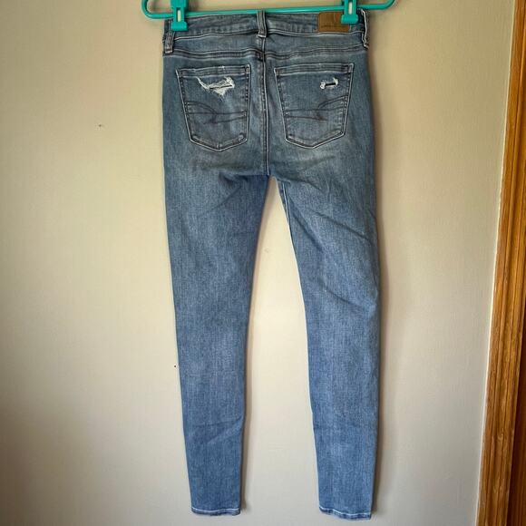 American Eagle Distressed Light Wash Jean Jegging Size 0 Regular - Picture 2 of 12